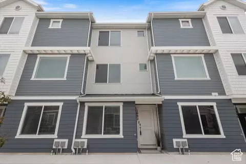 1092 E Vessel Ct, Saratoga Springs, UT 84045