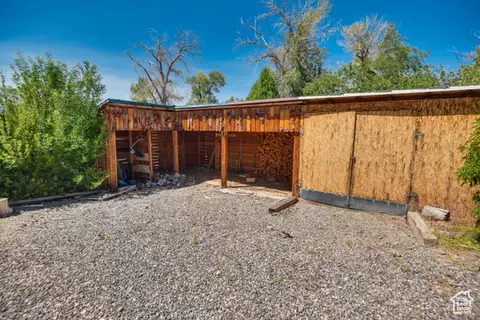 Exterior - 2373 E 190 Navajo Trl N, Beaver, UT 84713 photo 5 of 10