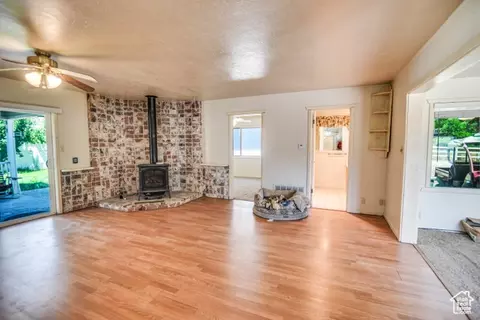 Living - 2373 E 190 Navajo Trl N, Beaver, UT 84713 photo 3 of 4