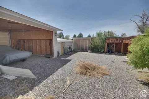 Exterior - 2373 E 190 Navajo Trl N, Beaver, UT 84713 photo 6 of 10
