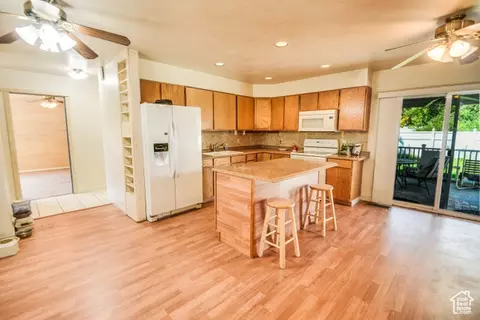 Kitchen - 2373 E 190 Navajo Trl N, Beaver, UT 84713 photo 2 of 2