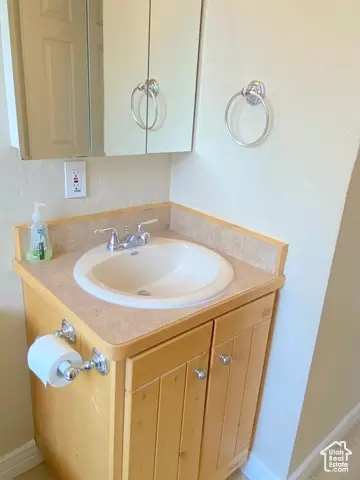 Bath - 247 W 400 N #1, Moab, UT 84532 photo 2 of 2