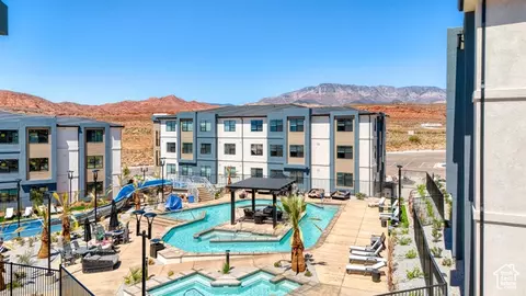 224 N Cliffside Dr #M-302, Hurricane, UT 84737