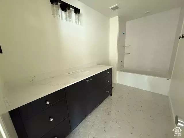 Bath - 804 N 150 E #4, American Fork, UT 84003 photo 4 of 5