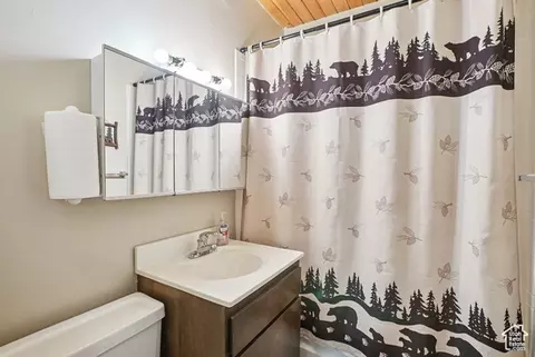 Bath - 5518 E Ashley Dr, Oakley, UT 84055 photo 1 of 3
