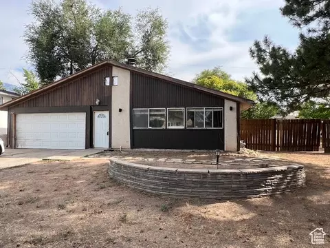 1448 Estrellita Dr, Sandy, UT 84093