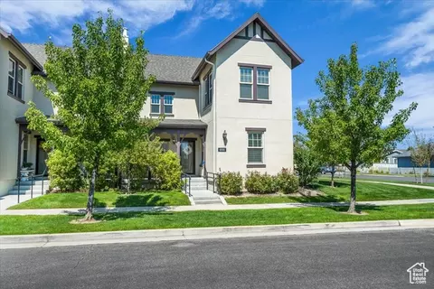 4866 W Black Twig Dr, South Jordan, UT 84009