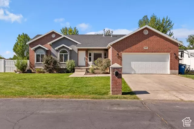 Exterior - 454 S Jay St W, Kaysville, UT 84037 photo 2 of 6