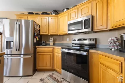 Kitchen - 415 S Worthington St, Grantsville, UT 84029 photo 1 of 3