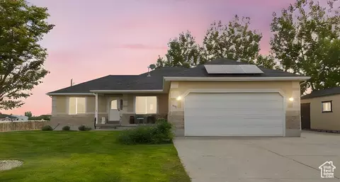 415 S Worthington St, Grantsville, UT 84029