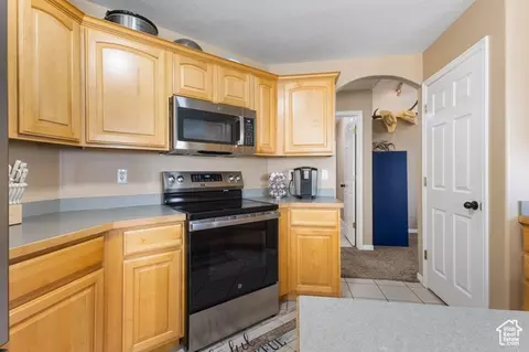 Kitchen - 415 S Worthington St, Grantsville, UT 84029 photo 2 of 3