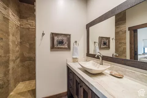 Bath - 1261 N Main Rubicon Trl #R-1, Moab, UT 84532 photo 3 of 4