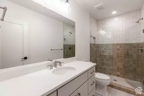 Bath - 678 E Silver Hill Loop #93, Hideout, UT 84036 photo 5 of 6