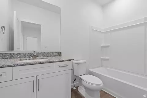 Bath - 7247 Bald Eagle Way N, Eagle Mountain, UT 84005 photo 2 of 2