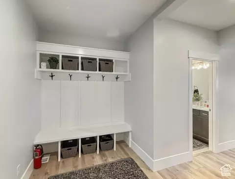 Entry Way - 822 E Mountain Rd, North Ogden, UT 84414 photo 3 of 8