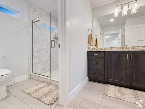 Bath - 822 E Mountain Rd, North Ogden, UT 84414 photo 5 of 8