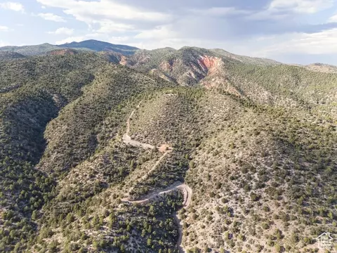 Undisclosed, New Harmony, UT 84757 photo 9