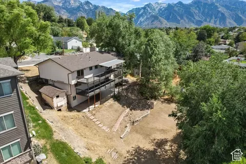 8492 S Mesa Dr E, Sandy, UT 84093