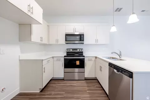 Kitchen - 709 W 4500 S #N301, Mapleton, UT 84664 photo 1 of 3