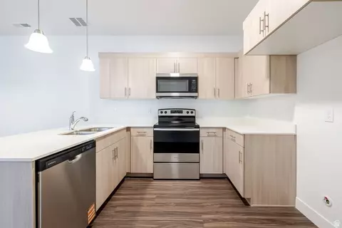 Kitchen - 709 W 4500 S #N302, Mapleton, UT 84664 photo 1 of 3