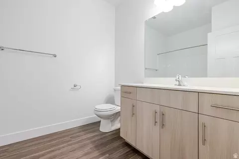 Bath - 709 W 4500 S #N302, Mapleton, UT 84664 photo 1 of 1