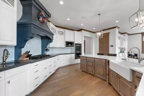 Kitchen - 382 E Heritage Dr, Alpine, UT 84004 photo 4 of 4