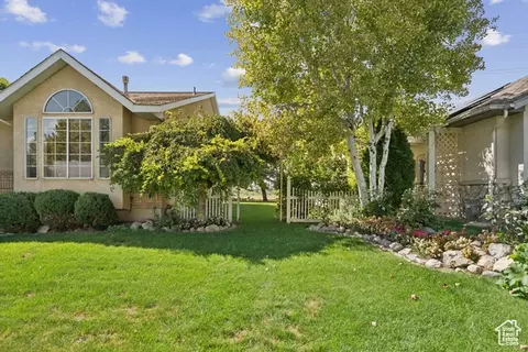 5834 S Walden Rdg W, Murray, UT 84123