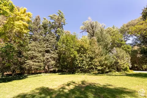 Exterior - 2318 E Walker Ln, Holladay, UT 84117 photo 4 of 15
