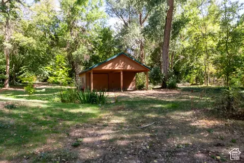 Exterior - 2318 E Walker Ln, Holladay, UT 84117 photo 5 of 15