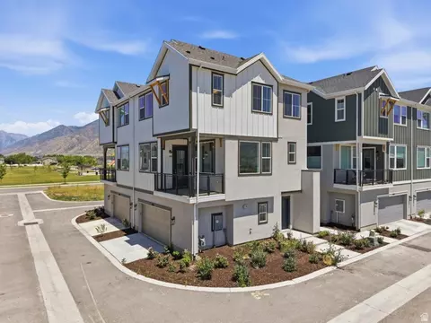 896 W Huntington River Dr S #102, Springville, UT 84663
