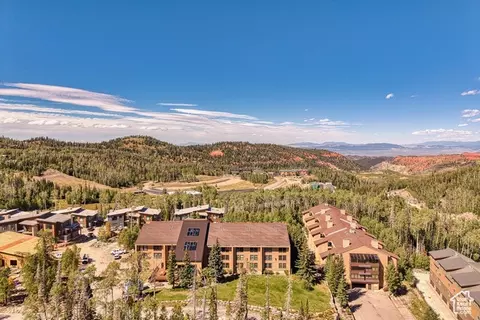 150 W Ridge View St #128, Brian Head, UT 84719