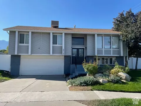 2712 E 7115 S, Cottonwood Heights, UT 84121