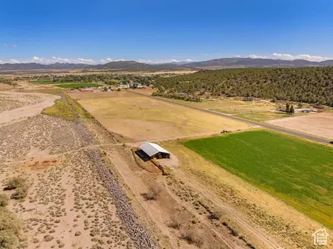 Undisclosed, Enterprise, UT 84725 photo 7