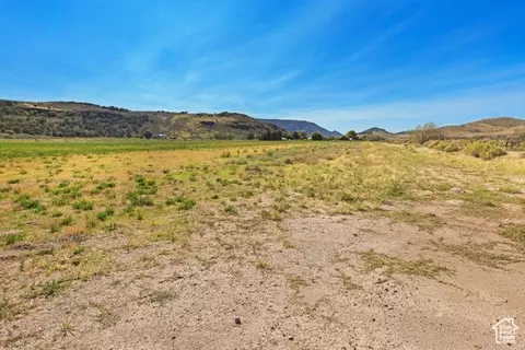 Undisclosed, Enterprise, UT 84725 photo 14