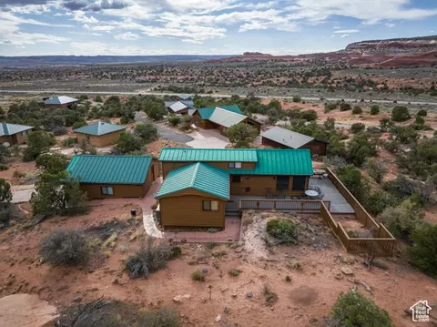 View/Area - 10 Pioneer Dr, Moab, UT 84532 photo 3 of 4