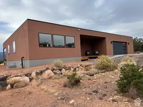 405 W 1000 N, Torrey, UT 84775