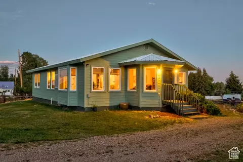265 W Abajo Dr, Monticello, UT 84535