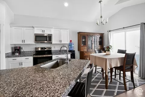 Kitchen - 4673 E Golden Meadow Xing, Eagle Mountain, UT 84005 photo 3 of 4