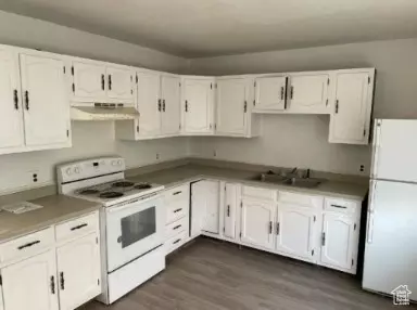 Kitchen - 590 Pilot St, Wendover, UT 84083 photo 1 of 1