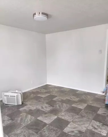 Living - 590 Pilot St, Wendover, UT 84083 photo 1 of 2