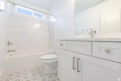 Bath - 4741 S Olive Ave #406, Mapleton, UT 84664 photo 2 of 2