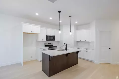 Kitchen - 4751 S Olive Ave #408, Mapleton, UT 84664 photo 2 of 5