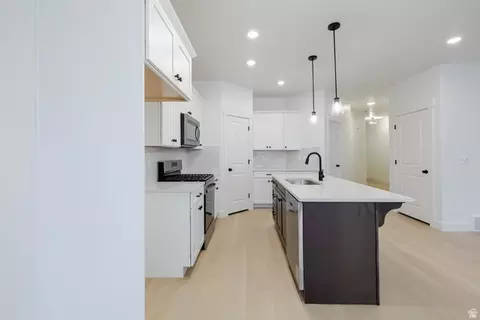 Kitchen - 4751 S Olive Ave #408, Mapleton, UT 84664 photo 3 of 5