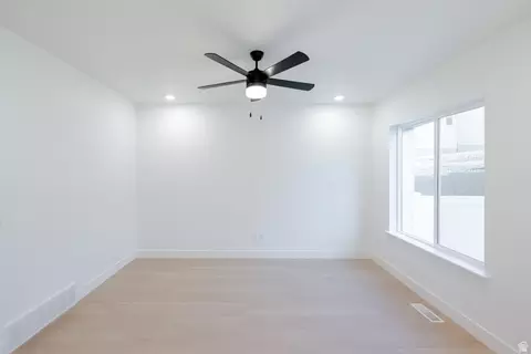 Living - 4751 S Olive Ave #408, Mapleton, UT 84664 photo 1 of 2