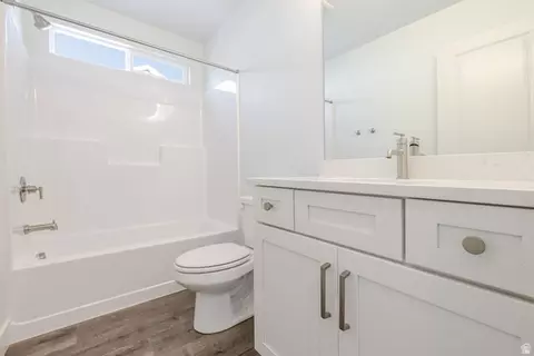 Bath - 4769 S Olive Ave #411, Mapleton, UT 84664 photo 2 of 2