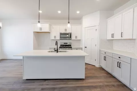 Kitchen - 4775 S Olive Ave #412, Mapleton, UT 84664 photo 3 of 3