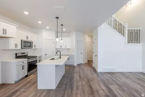 Kitchen - 4775 S Olive Ave #412, Mapleton, UT 84664 photo 2 of 3
