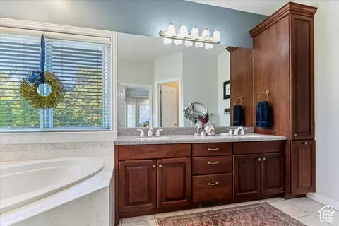 Bath - 2136 N 2800 E, Layton, UT 84040 photo 2 of 4