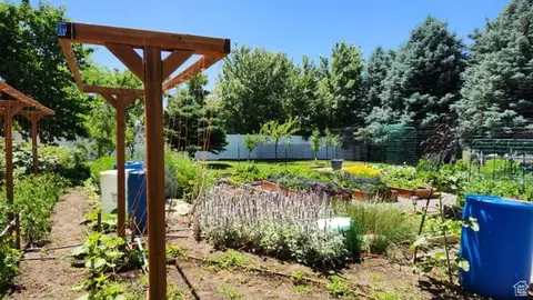 Exterior - 2136 N 2800 E, Layton, UT 84040 photo 12 of 13