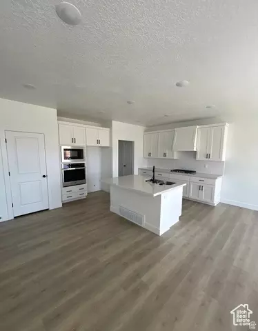 Kitchen - 2720 W Aurora Ave, Mapleton, UT 84664 photo 1 of 2